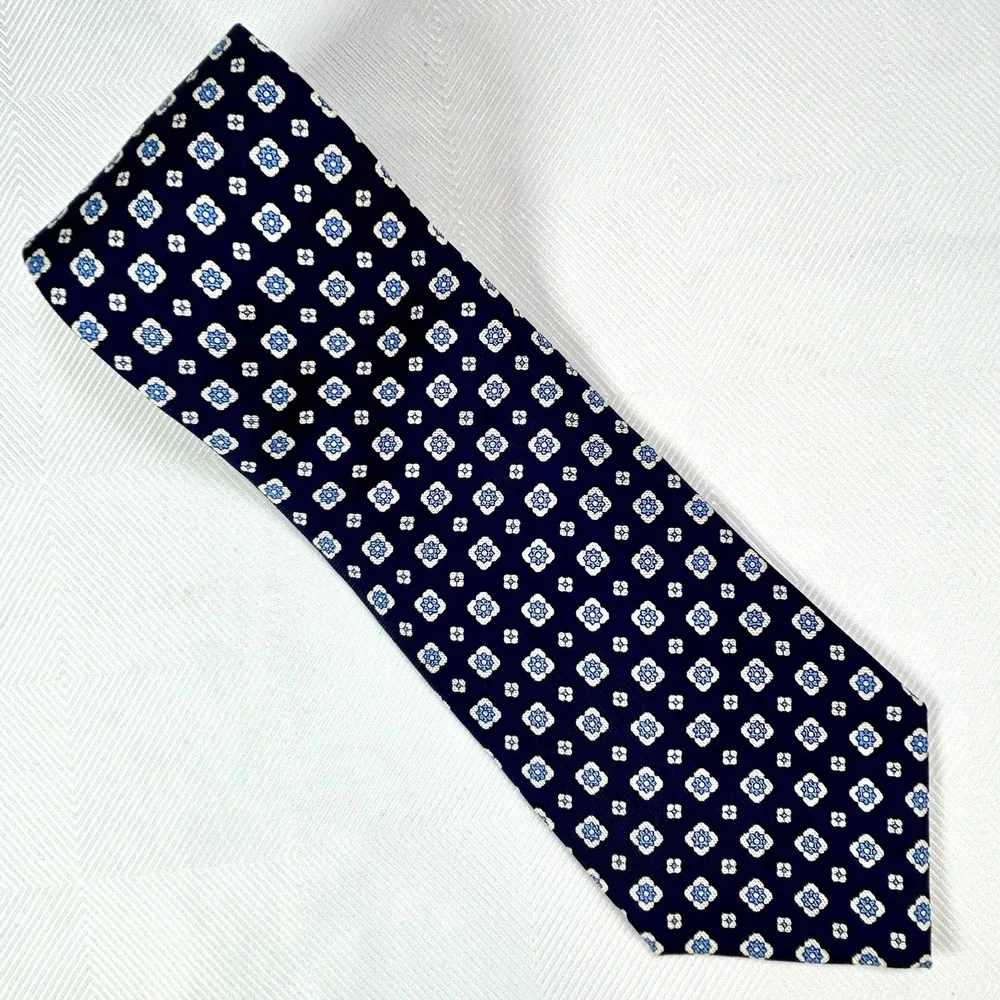 Vintage Brooks Brothers Makers Pure Silk Necktie Navy Blue Medallion USA